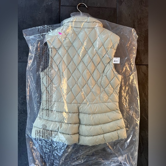SOIA & KYO NEW SAGE DOWN VEST SIZE SMALL PETITE - Picture 2 of 4